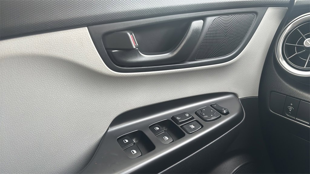 Certified 2023 Hyundai Kona SEL image 17