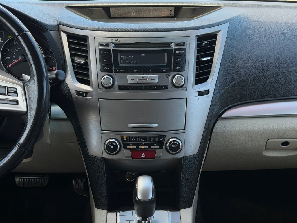 Used 2013 Subaru Outback 2.5i Premium AWD/4WD image 18