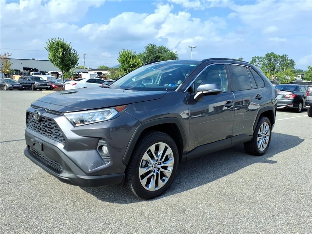 Certified 2020 Toyota RAV4 XLE Premium AWD/4WD image 8