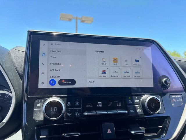 Used 2023 Toyota Highlander XLE FWD image 22