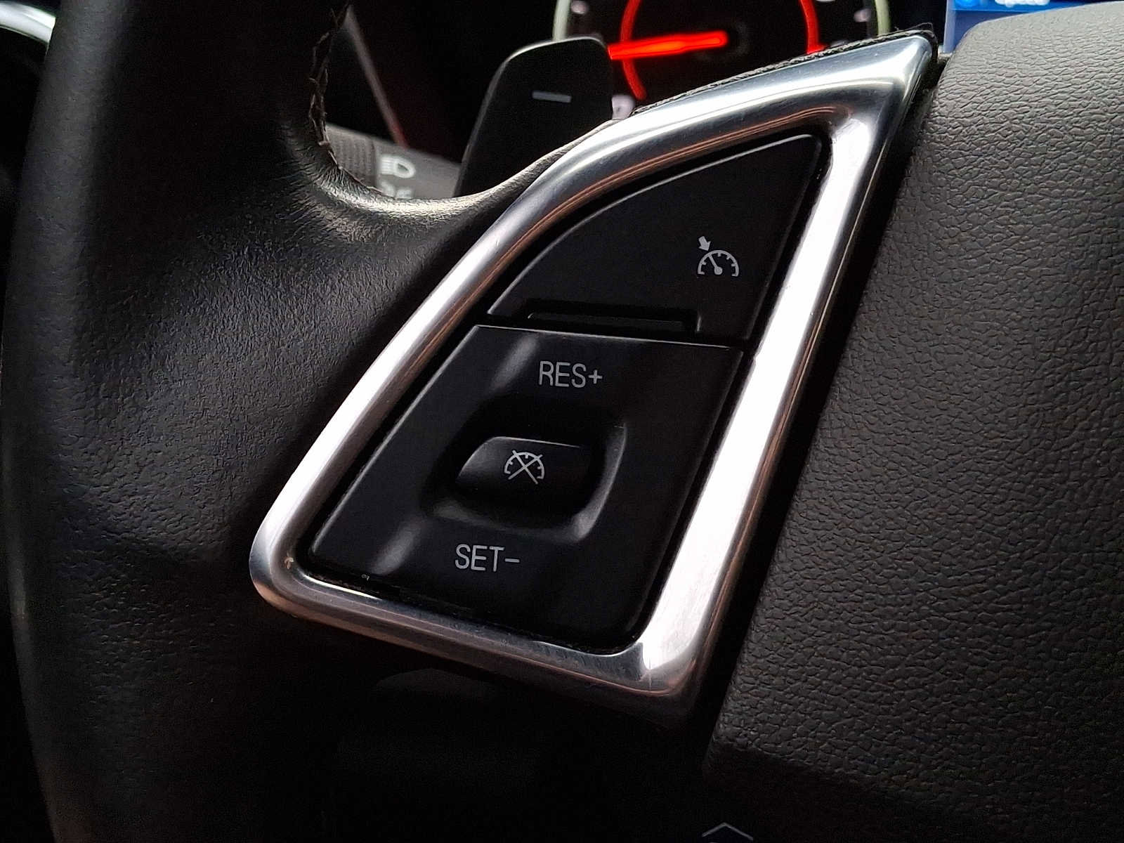 Used 2021 Chevrolet Camaro LT RWD image 17