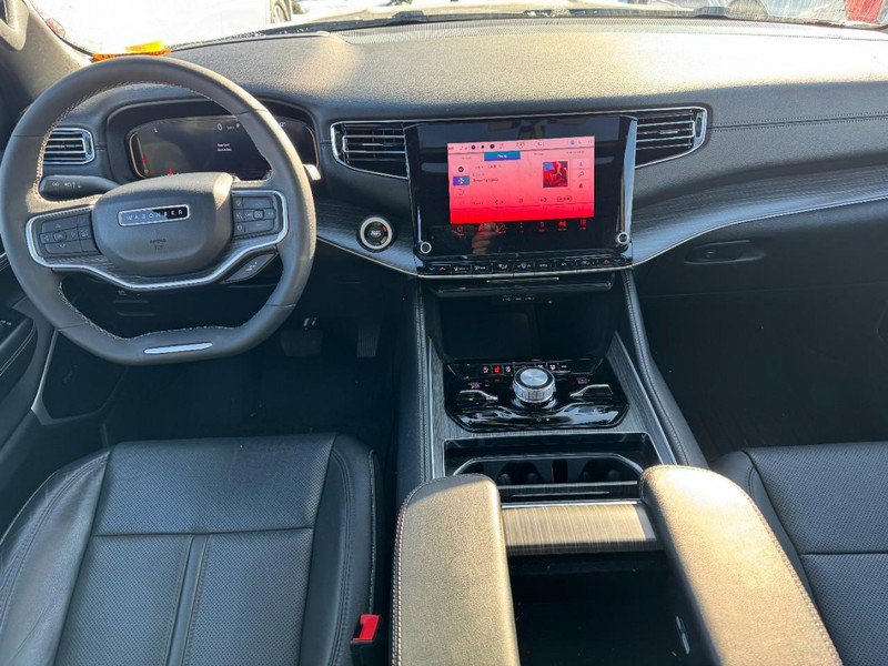 Used 2023 Jeep Wagoneer Series III w/ Premium Group I image 9