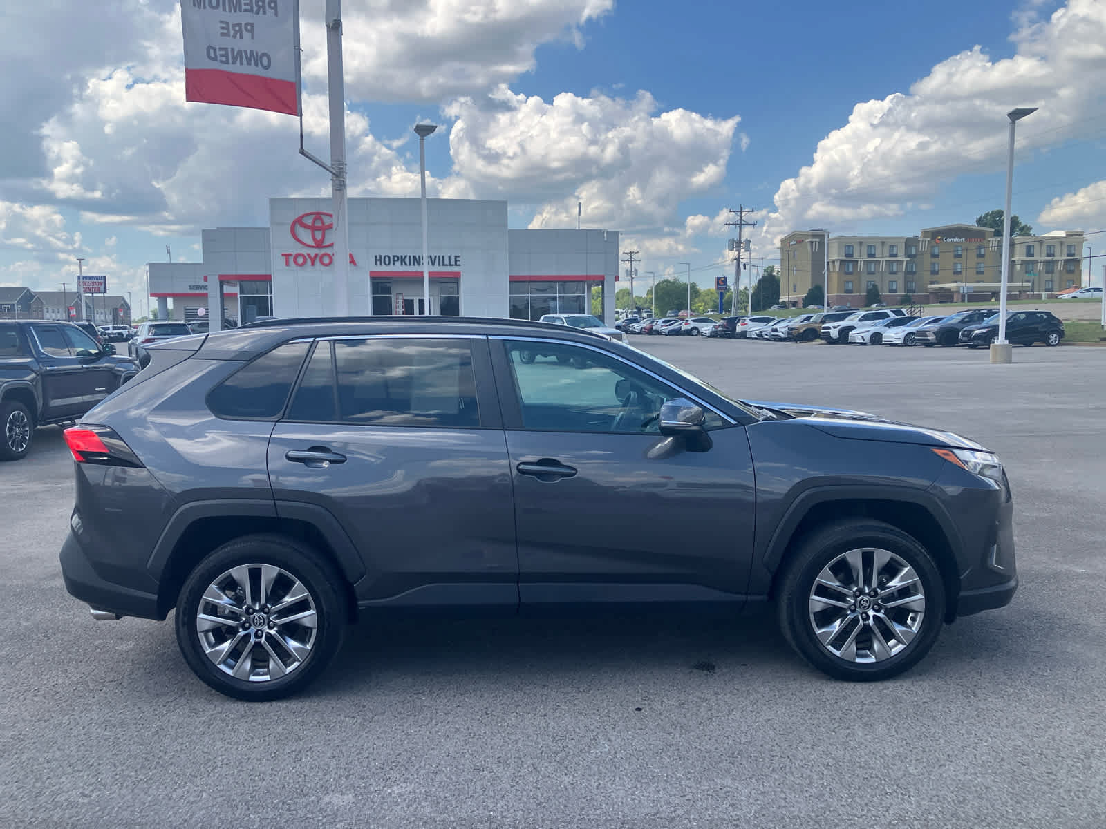 Used 2024 Toyota RAV4 XLE Premium w/ Weather Package AWD/4WD image 10