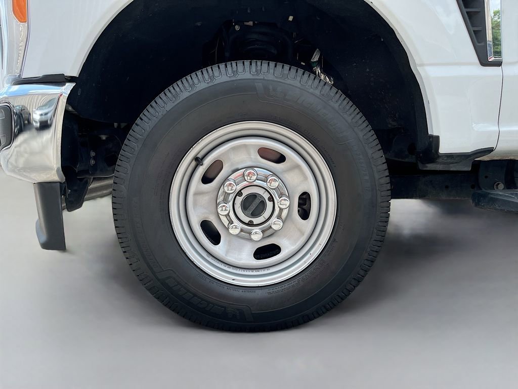 Used 2023 Ford F250 XL w/ XL Chrome Package AWD/4WD image 28