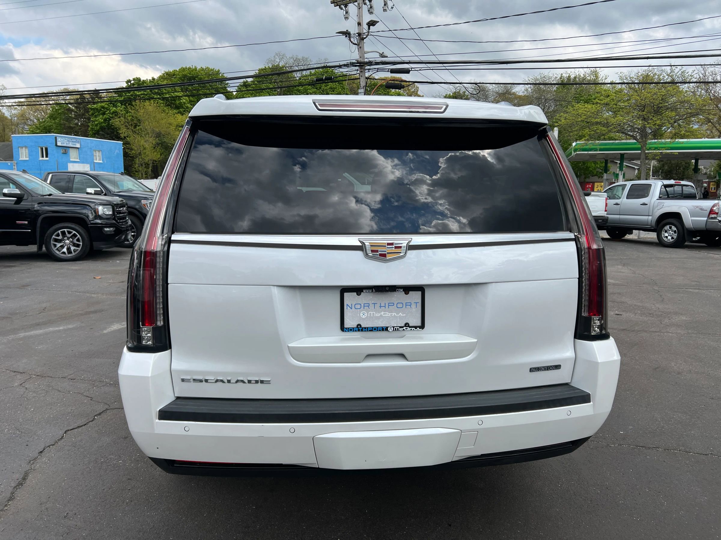 Used 2019 Cadillac Escalade ESV Luxury AWD/4WD image 4