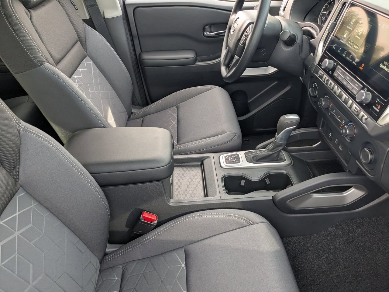 New 2026 Nissan Frontier SV w/ Tow Package AWD/4WD image 30