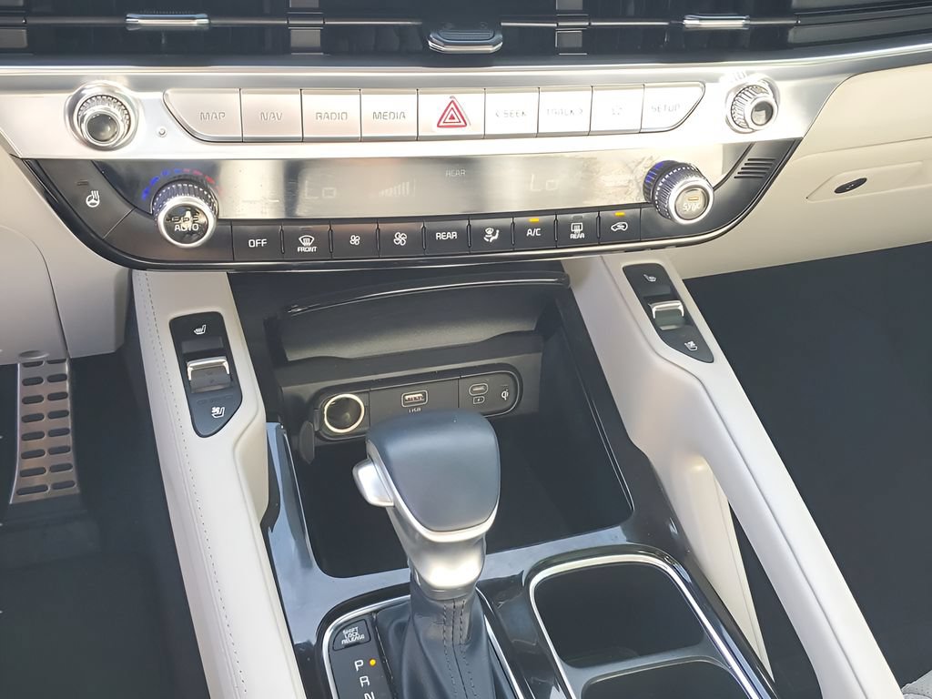 Used 2024 Kia Telluride SX Prestige AWD/4WD image 23