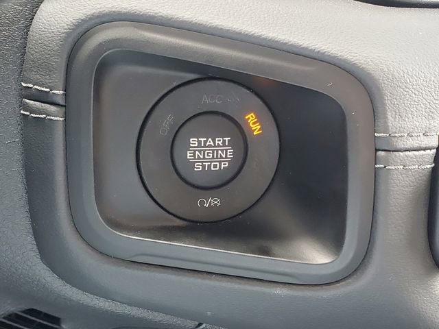 Used 2025 Jeep Wrangler Unlimited Sahara image 20