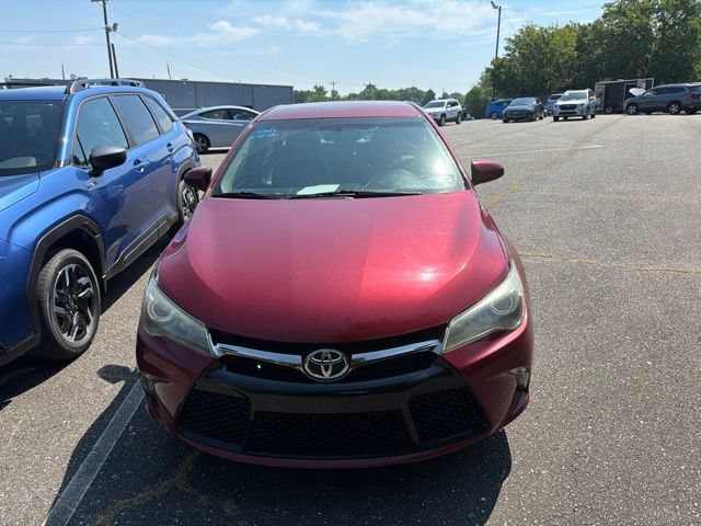 Used 2016 Toyota Camry SE FWD image 2