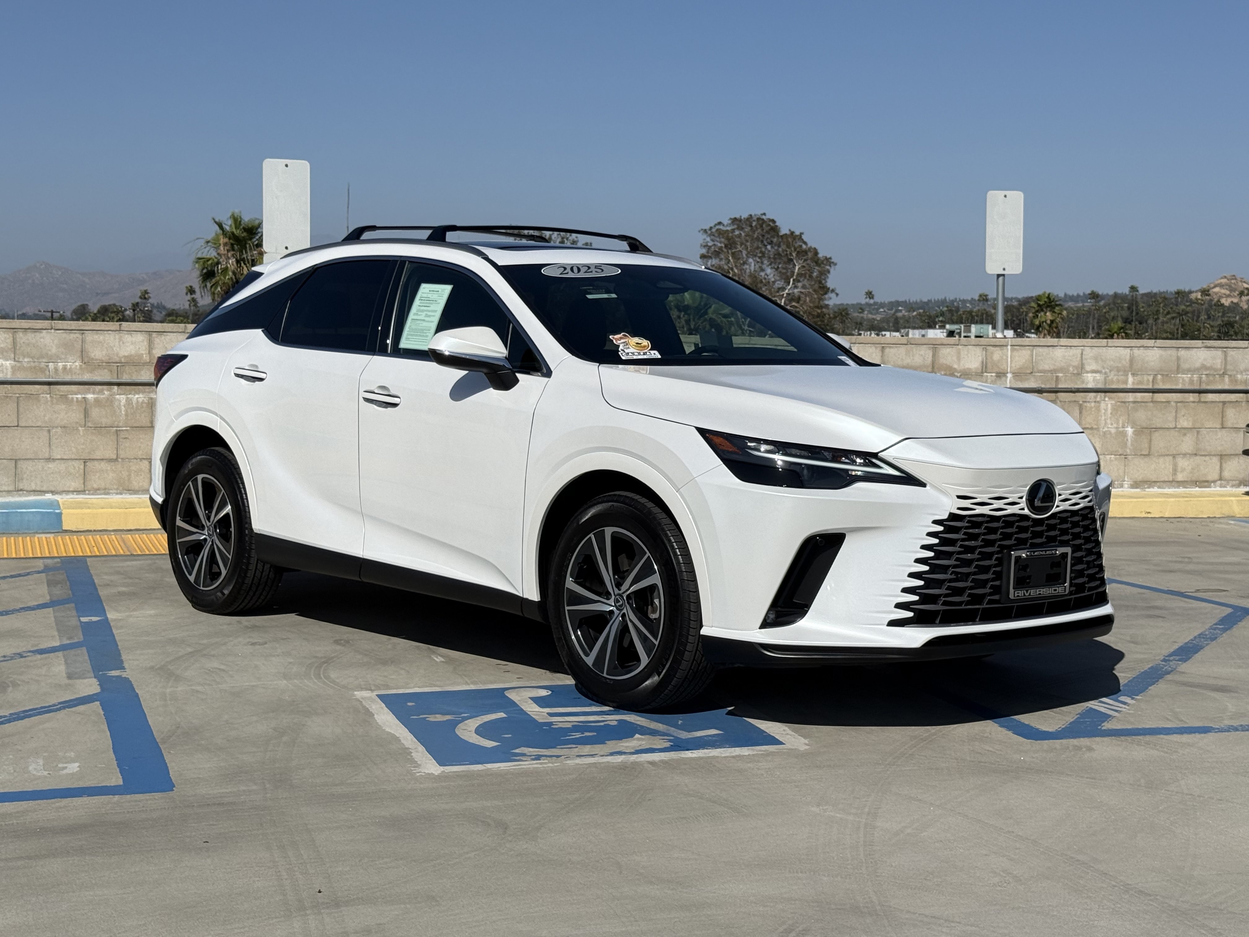 Certified 2025 Lexus RX 350 FWD w/ Technology Package image 2