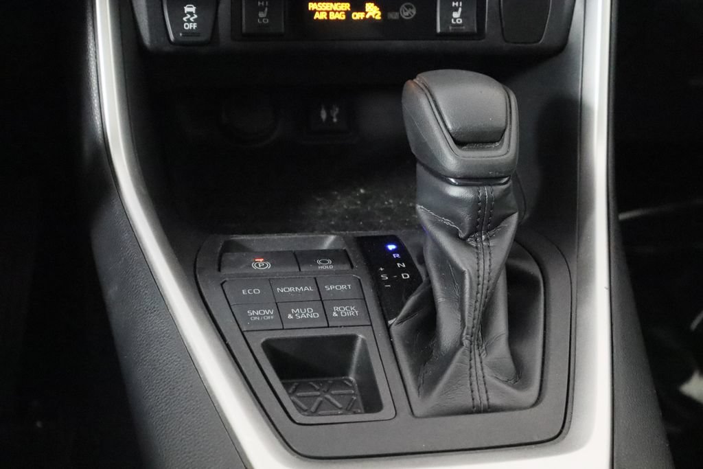 Used 2019 Toyota RAV4 XLE w/ Convenience Package AWD/4WD image 28