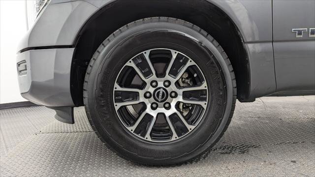Used 2023 Nissan Titan SV image 26