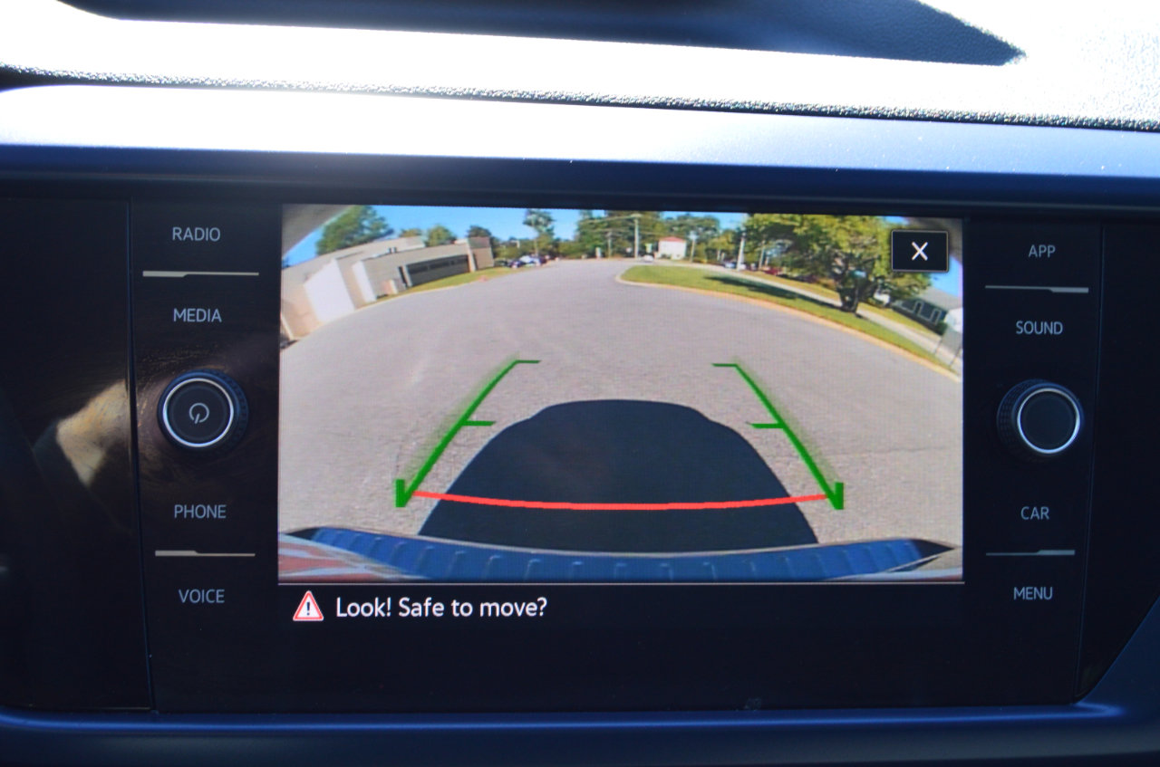 Used 2022 Volkswagen Taos SE image 9