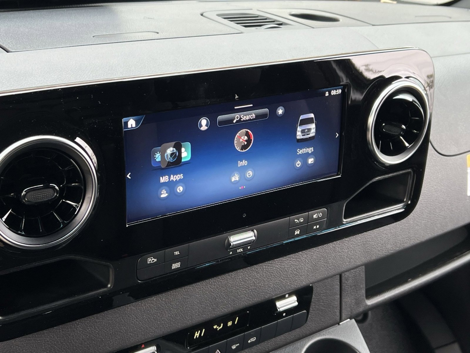 New 2026 Mercedes-Benz Sprinter 2500 image 18