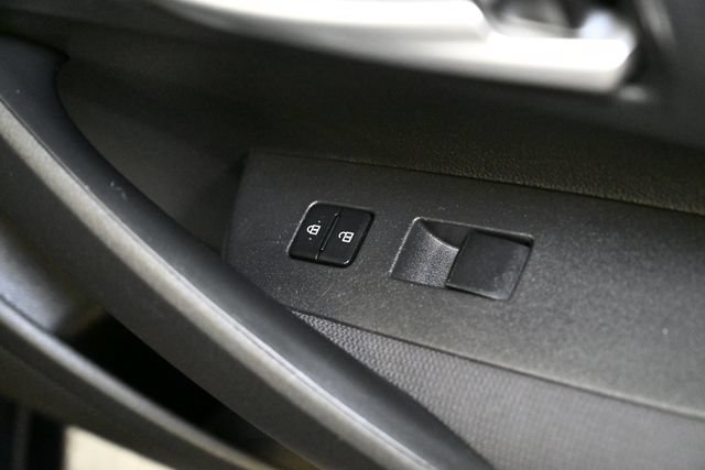 Used 2020 Toyota Corolla LE w/ LE Premium Package FWD image 50