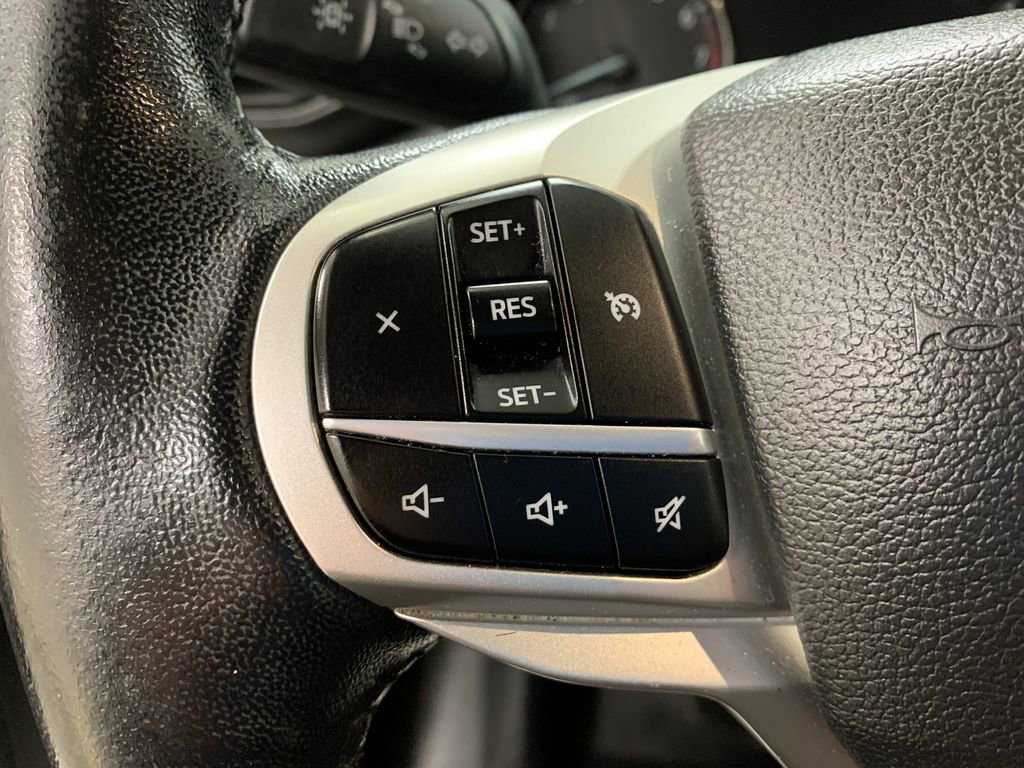 Used 2022 Ford Explorer XLT image 10