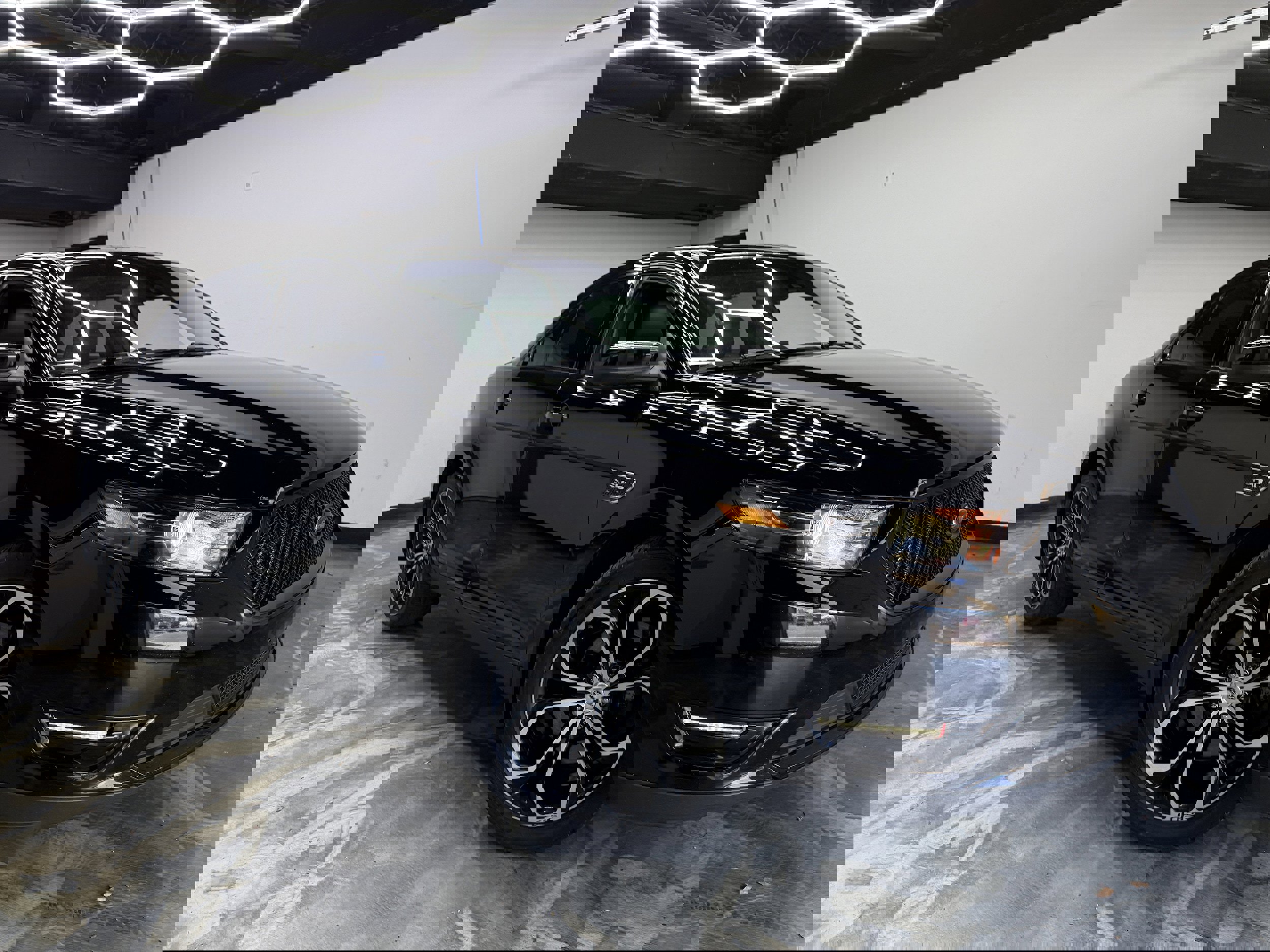 Used 2018 Ford Taurus SHO w/ Driver Assist Package image 6