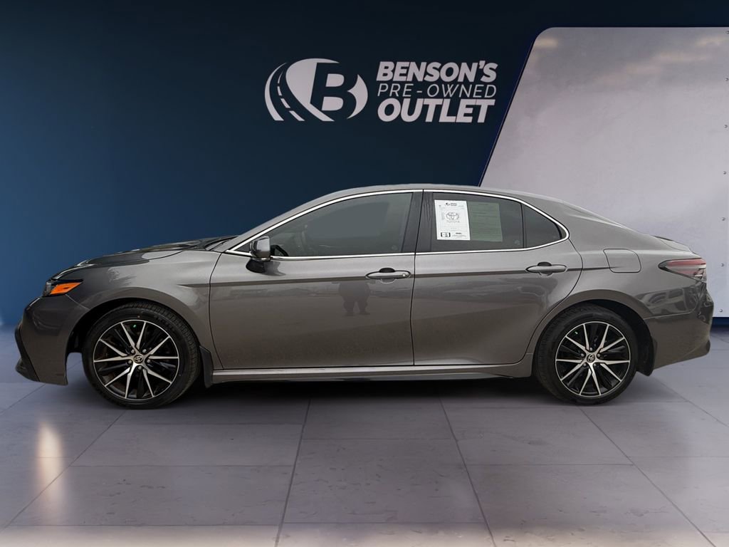 Used 2024 Toyota Camry SE FWD image 2