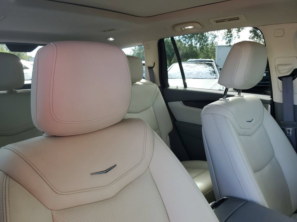 Certified 2023 Cadillac XT6 Premium Luxury w/ Technology Package FWD image 24