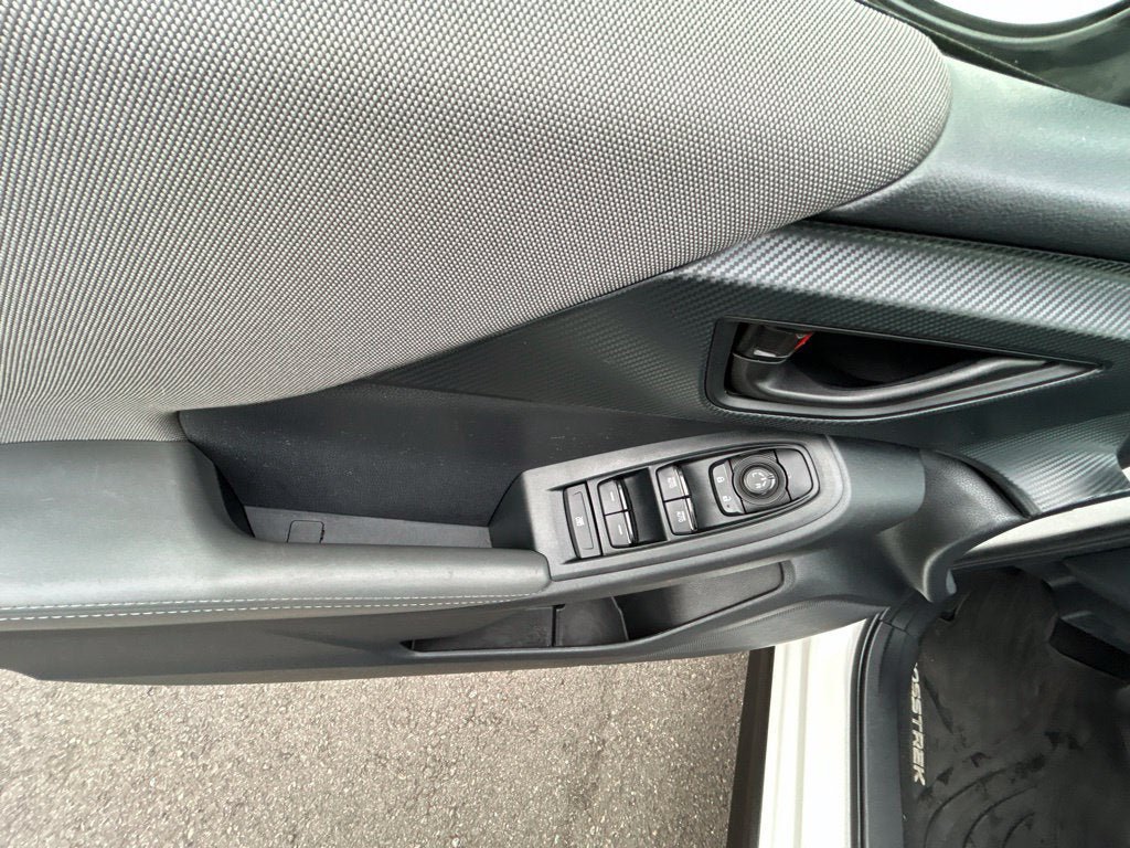 Used 2024 Subaru Crosstrek 2.0i Premium w/ Crosstrek Mirror Package AWD/4WD image 17