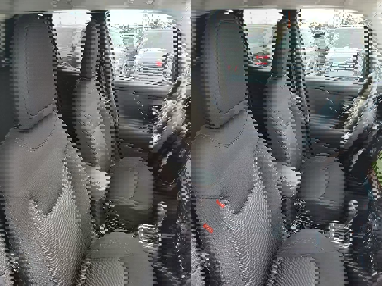 Used 2023 Jeep Renegade Latitude image 20