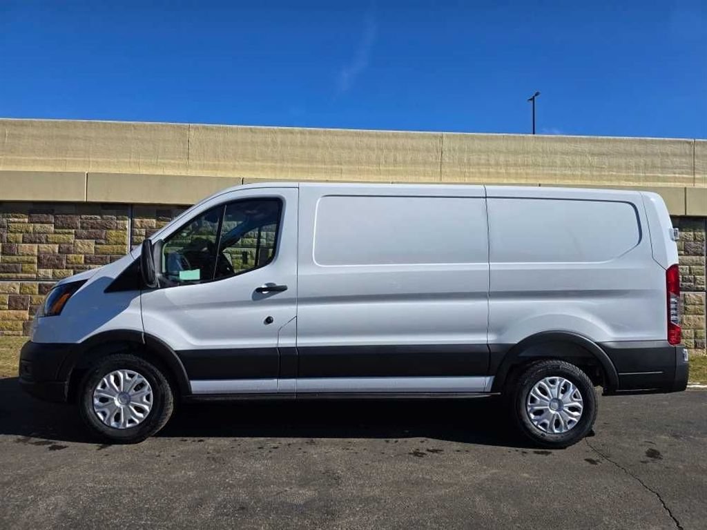 New 2026 Ford Transit 150 Low Roof RWD image 7