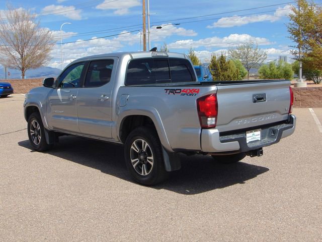 Used 2018 Toyota Tacoma TRD Sport image 6