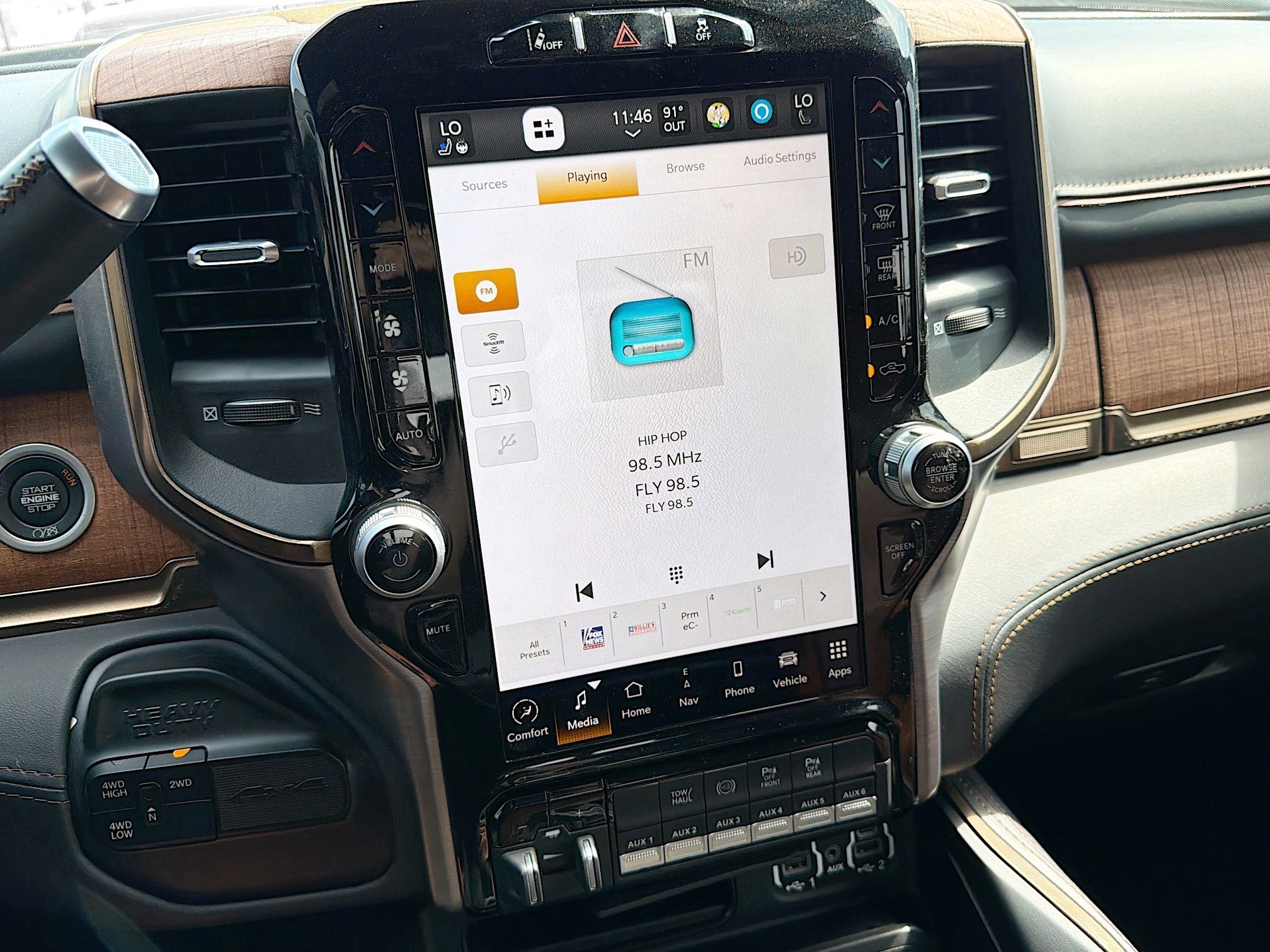 Used 2023 RAM 2500 Limited image 31