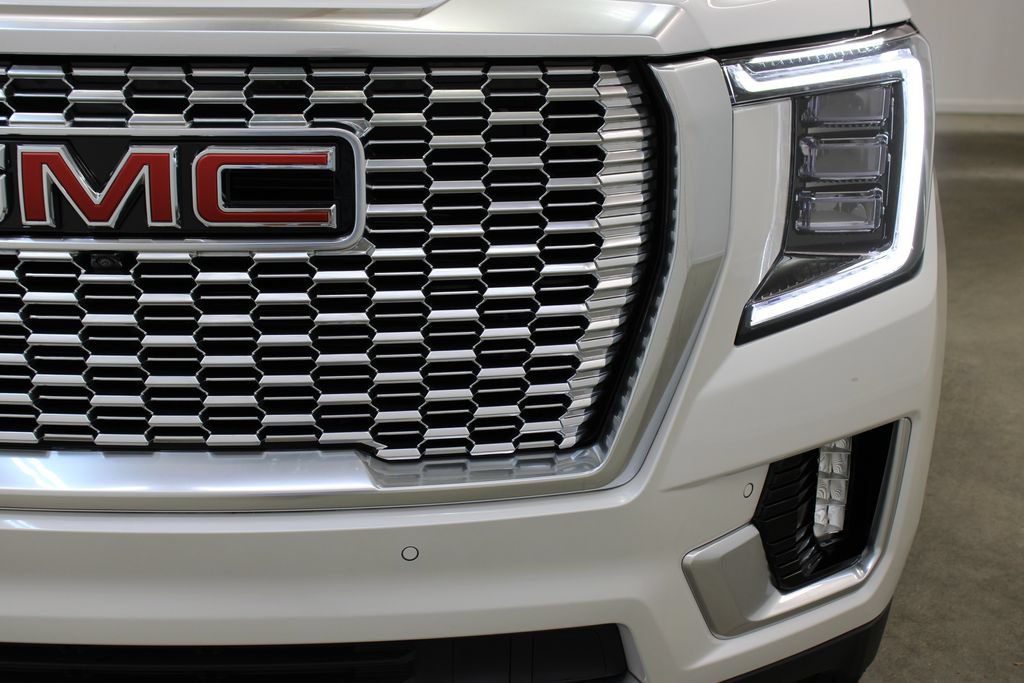 Used 2024 GMC Yukon Denali AWD/4WD image 8
