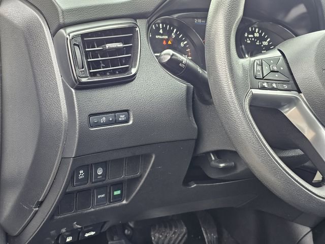 Used 2021 Nissan Rogue Sport S image 17