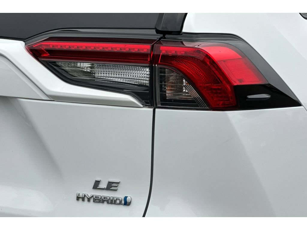 Certified 2020 Toyota RAV4 LE AWD/4WD image 31