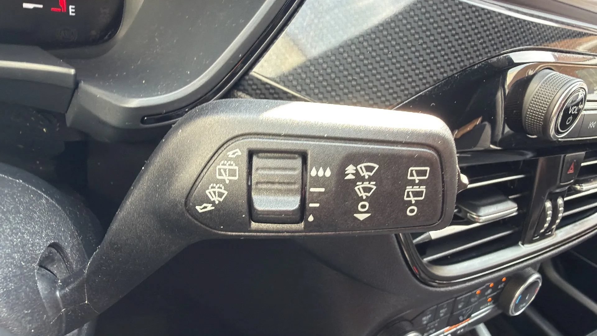 Used 2023 Ford Escape ST-Line FWD image 13