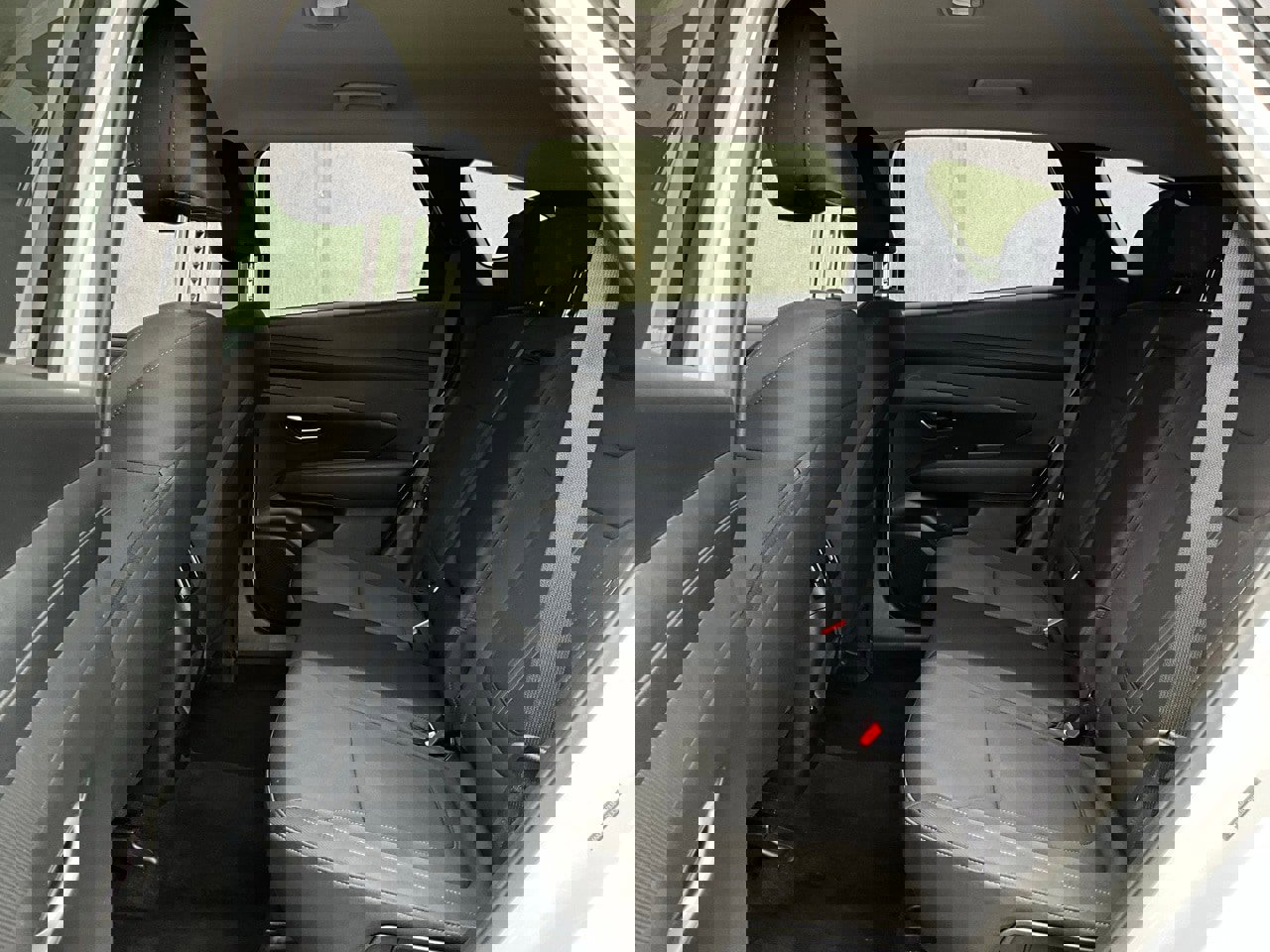 Used 2025 Hyundai Tucson SEL image 12