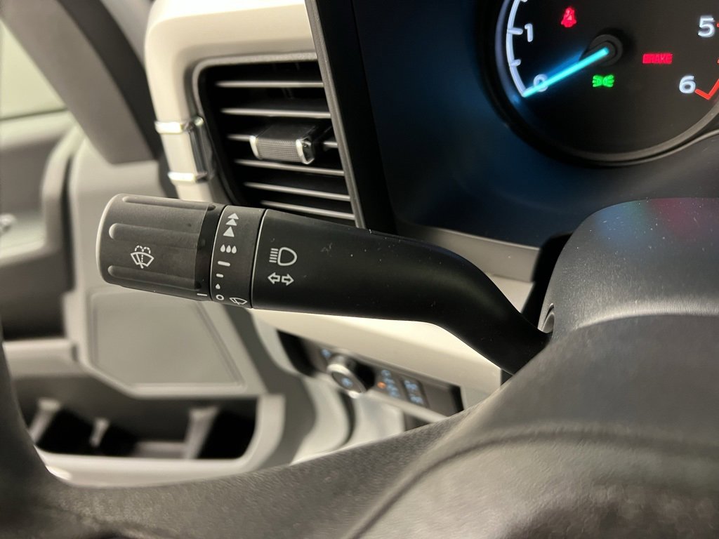 New 2025 Ford F550 4x4 Regular Cab Super Duty image 18