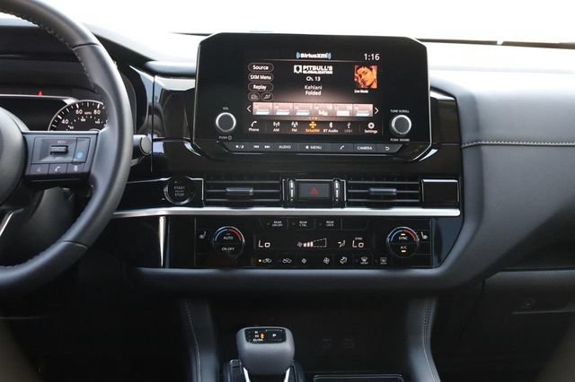Certified 2025 Nissan Pathfinder SV w/ SV Premium Package FWD image 27