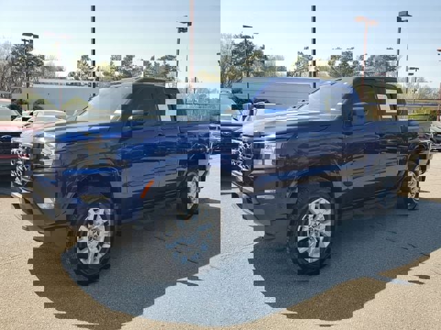 Used 2023 Nissan Frontier SV w/ SV Convenience Package image 3