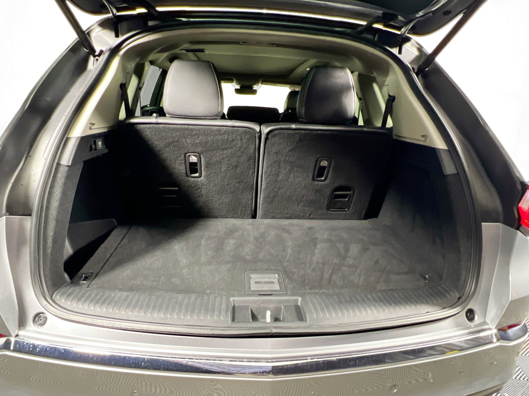 Used 2022 Acura MDX SH-AWD w/ Technology Package image 34