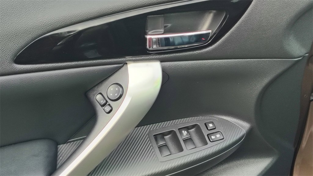 Used 2019 Mitsubishi Eclipse Cross SEL image 8