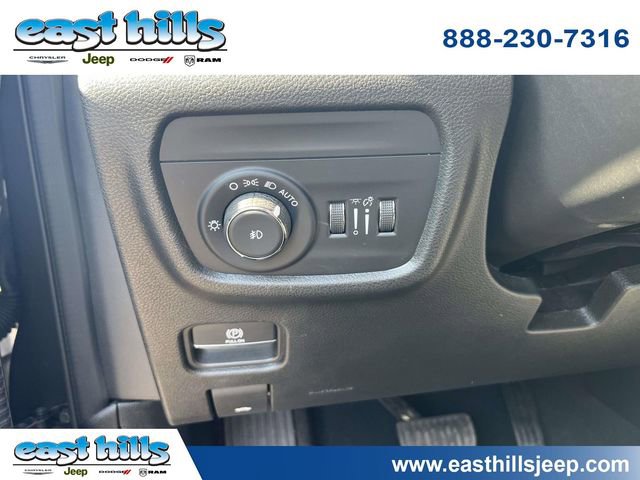 Certified 2023 Jeep Grand Cherokee Limited AWD/4WD image 25