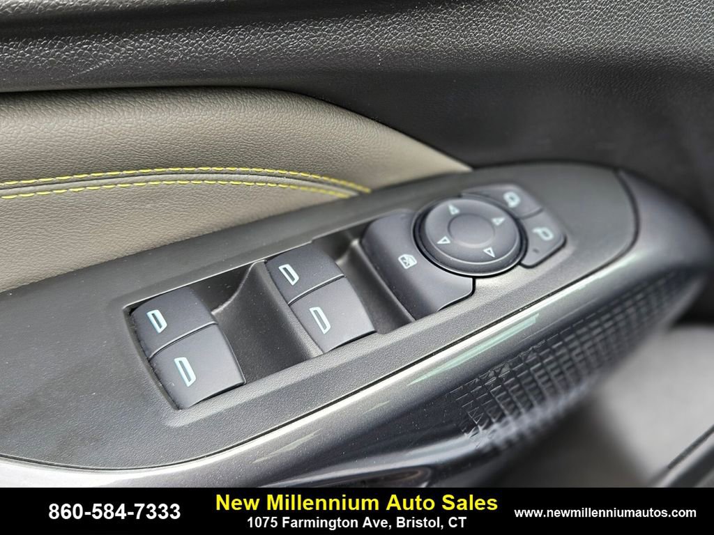 Used 2025 Chevrolet Trax ACTIV w/ Driver Confidence Package image 17