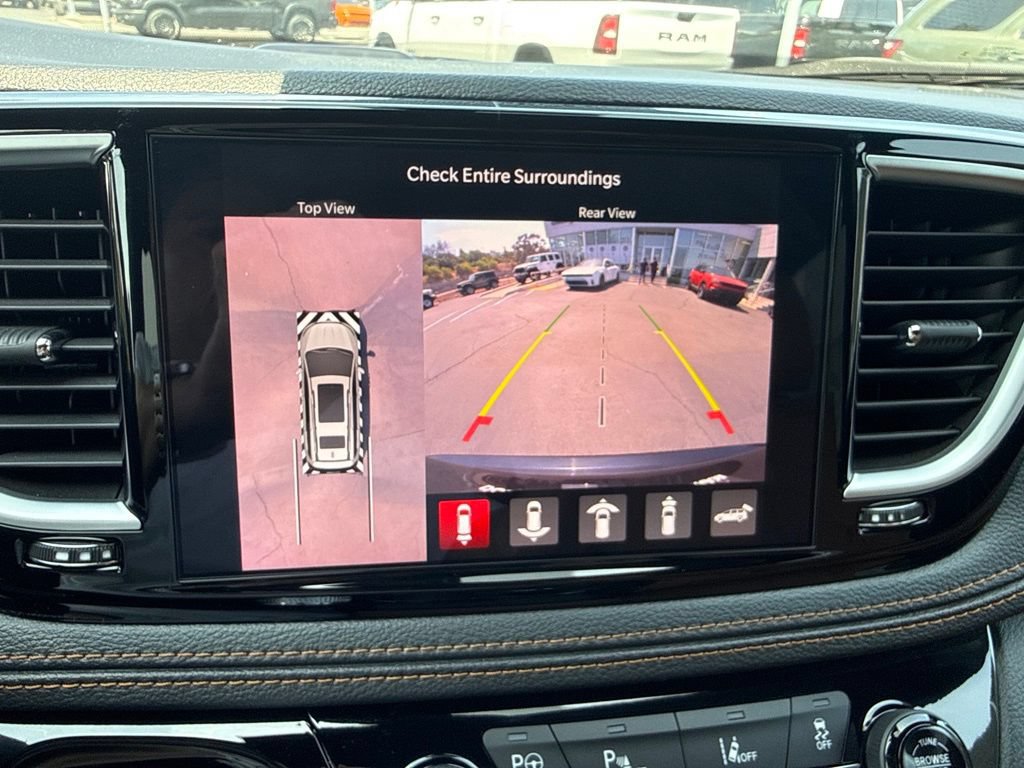 Certified 2023 Chrysler Pacifica Pinnacle FWD image 25