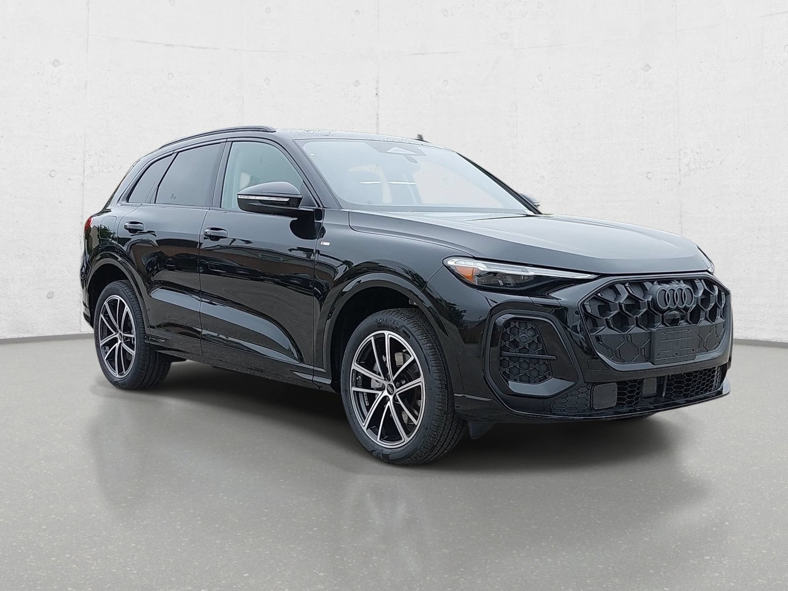 New 2026 Audi Q5 Premium Plus AWD/4WD image 3