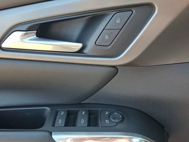 Used 2024 Chevrolet Traverse LT FWD image 21