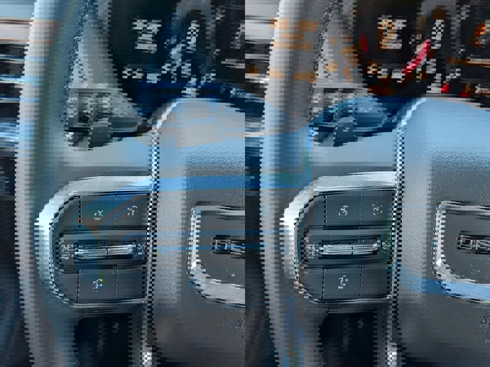 Certified 2025 GMC Yukon XL Denali w/ Sun & Power Step Package image 24