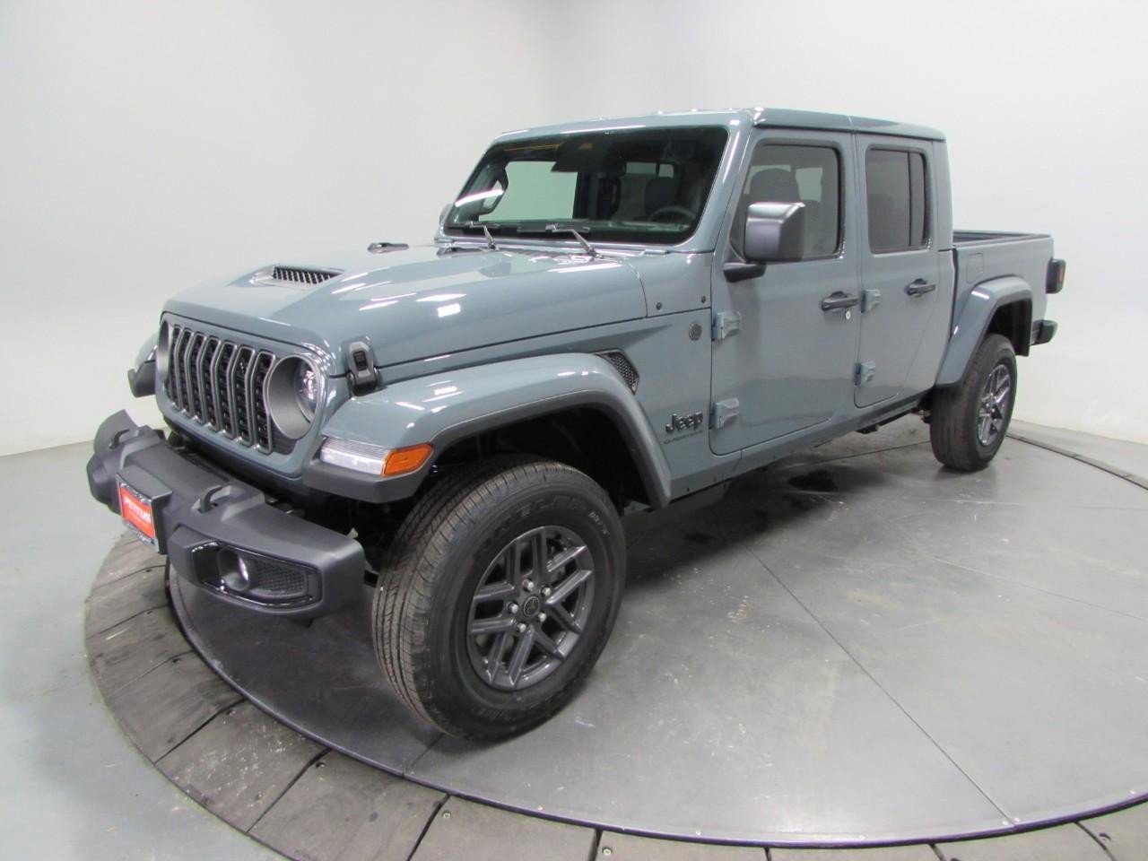 New 2026 Jeep Gladiator Sport AWD/4WD image 3