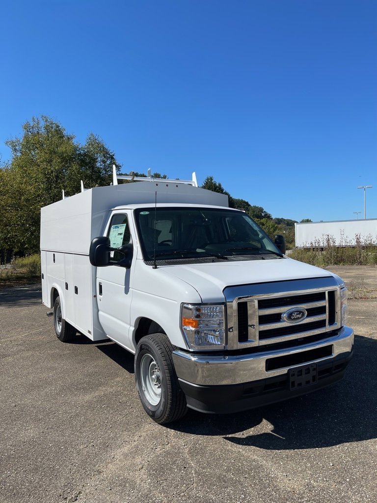 New 2025 Ford E-350 and Econoline 350 Super Duty w/ Power Equipment Group image 7