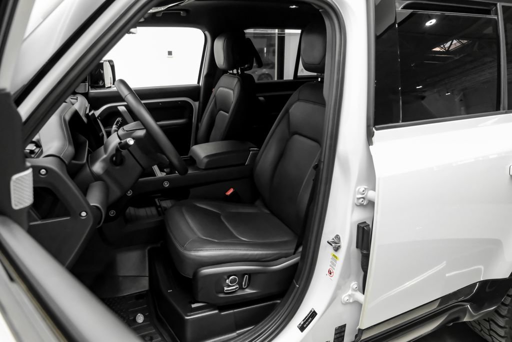 Used 2024 Land Rover Defender 130 Outbound AWD/4WD image 32