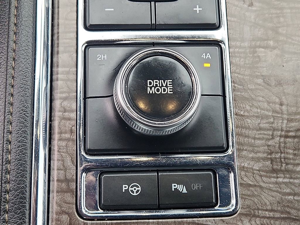 Used 2019 Ford Expedition Limited w/ Equipment Group 302A image 14