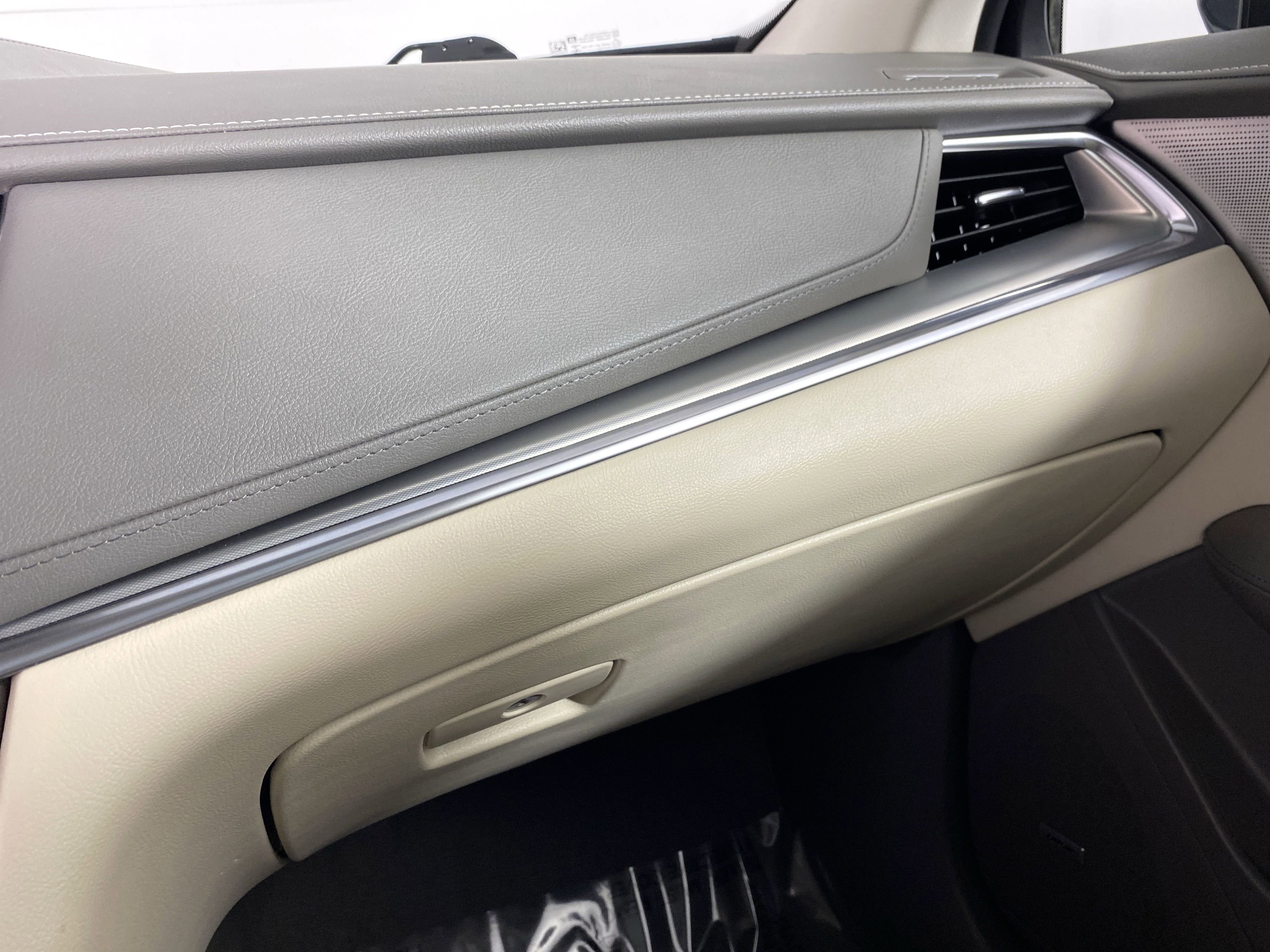 Used 2021 Cadillac XT5 Premium Luxury image 33