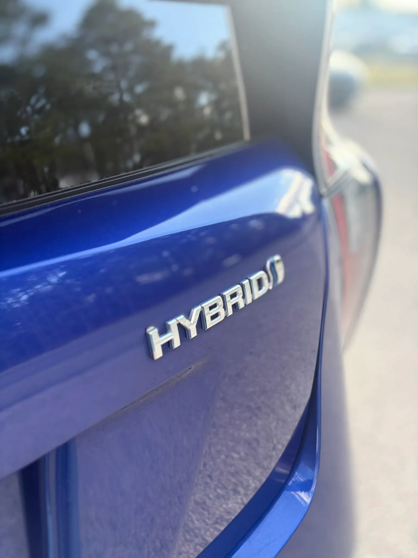 Used 2018 Toyota Prius Three FWD image 36